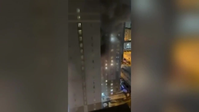 Огнеборцы тушили сильный квартирный пожар на Туристской улице
