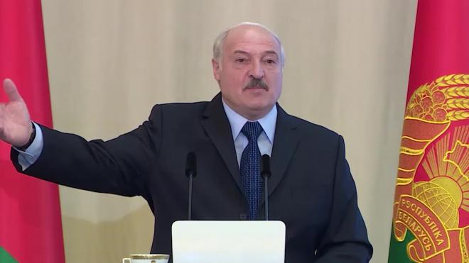 Лукашенко: "Я буду защищать Белоруссию всеми законными методами"
