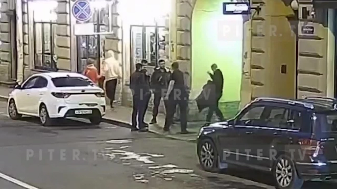 Видео: на Казанской улице произошла массовая драка