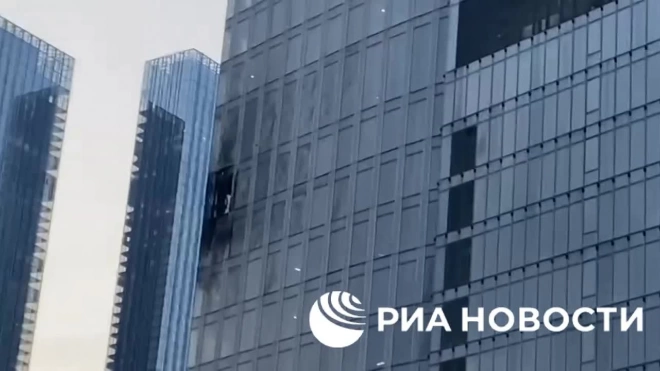 В одной из башен "Москва-Сити" после падения беспилотника повреждено остекление