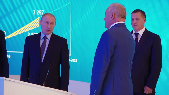 Путин пригласил премьер-министра Японии на ПМЭФ-2018
