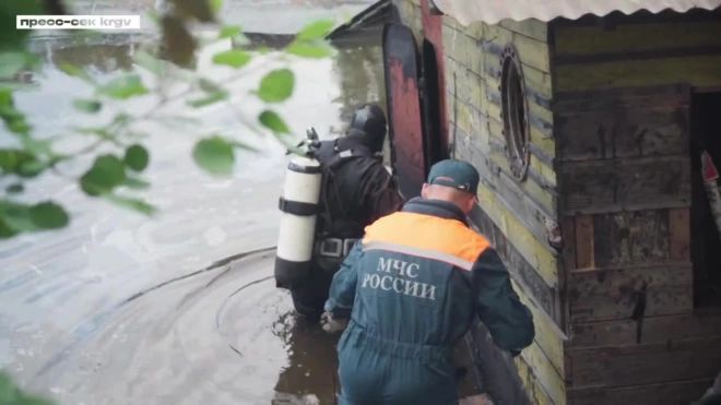 Начались работы по водолазному обследованию затопленных понтонов на Охте