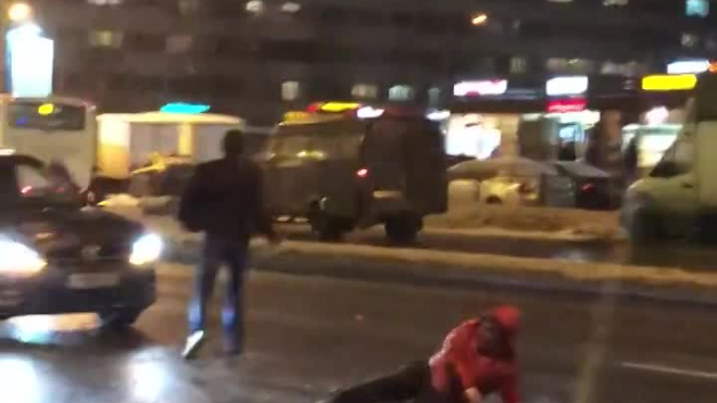"В шоке с ботинком убежал": на Проспекте Просвещения сбили пешехода