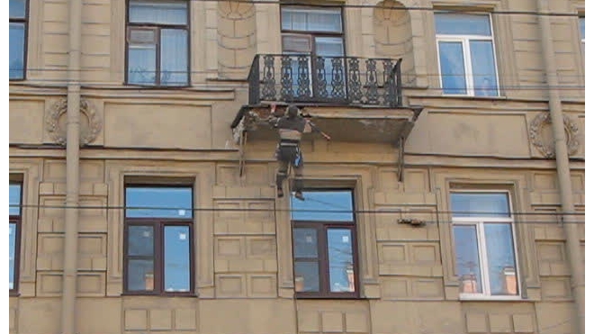 Отбивание фасадов на Садовой улице дом 36