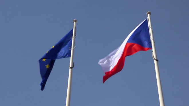 Посольство Чехии в России приостанавливает выдачу шенгенских виз