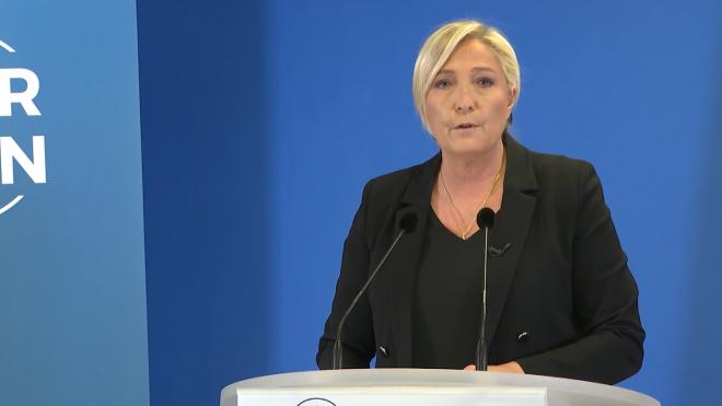 Марин Ле Пен призвала к войне с исламизмом во Франции