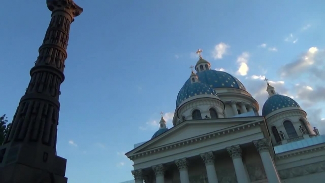 После 21-летней реставрации Троицкий собор получил восстановление фасада и куполов