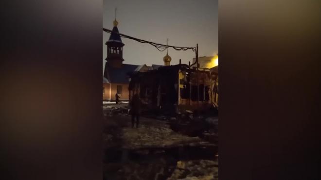 Петербуржцы показали, как выглядит постройка у Церкви святителя Петра на проспекте Стачек после пожара