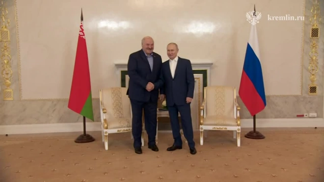 Путин встретился с Лукашенко в Петербурге