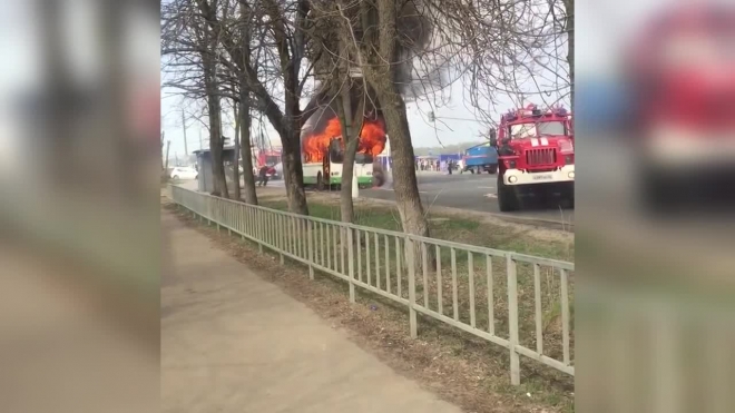 Жуткое видео из Владимира: дотла выгорел пассажирский автобус