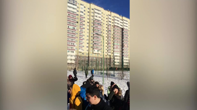 За день в Петербурге эвакуировали 15 тысяч человек 