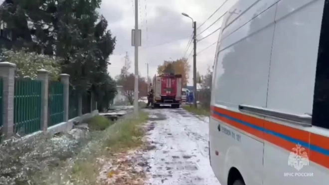 В Петербурге женщина и ребенок погибли при пожаре в частном доме