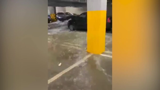 В ЖК "Две Столицы" затопило паркинг