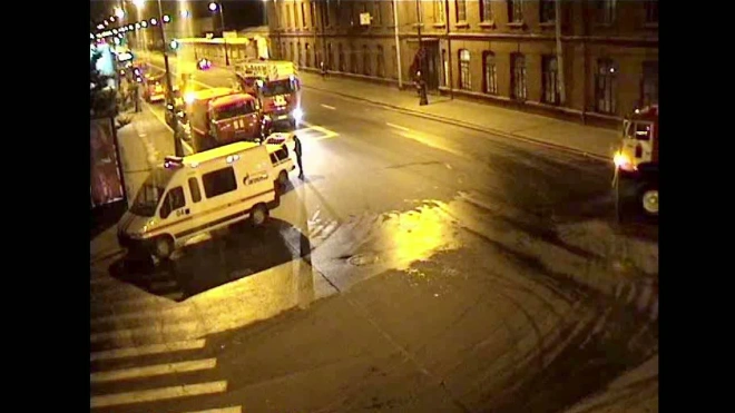 Из-за пожара в казармах, «Мостотрест» свел мосты на полчаса раньше