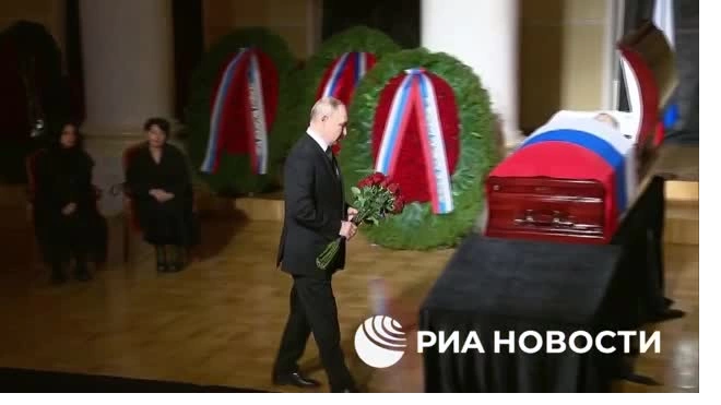 Путин попрощался с председателем Верховного суда Лебедевым