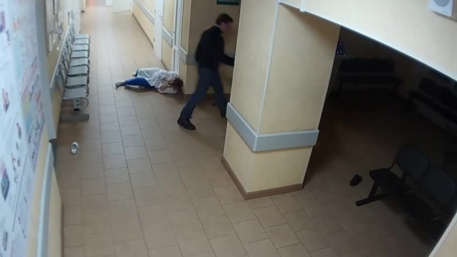 Опубликовано видео жестокого избиения врачей пациентом в Великом Новгороде