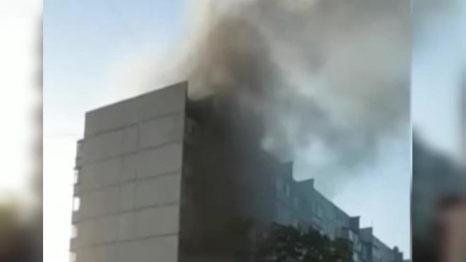 В Краснодаре загорелся 9-этажный многоквартирный дом
