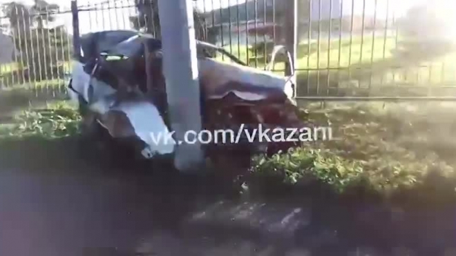 В Казани водитель уснул за рулем и врезался в столб