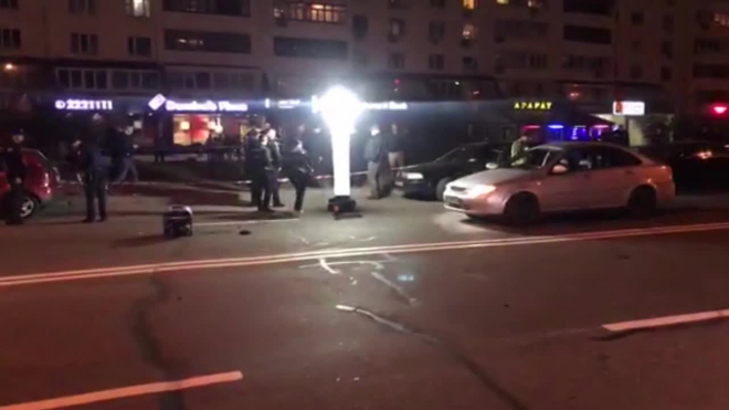В центре Киева взорвался автомобиль: Один человек погиб, второму оторвало руку
