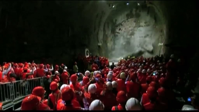 Швейцарцы вырыли самый длинный в мире тоннель