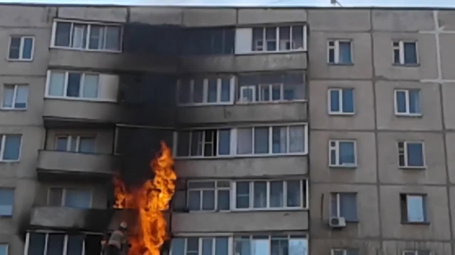 Страшное видео из Рязани: при пожаре в многоэтажке погибли люди