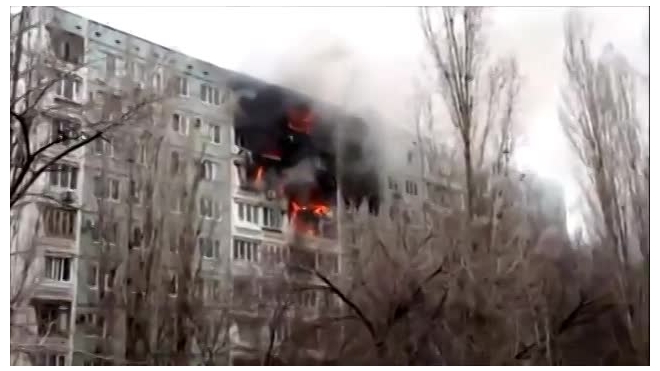 В Волгограде взрывом уничтожено три квартиры в жилом доме