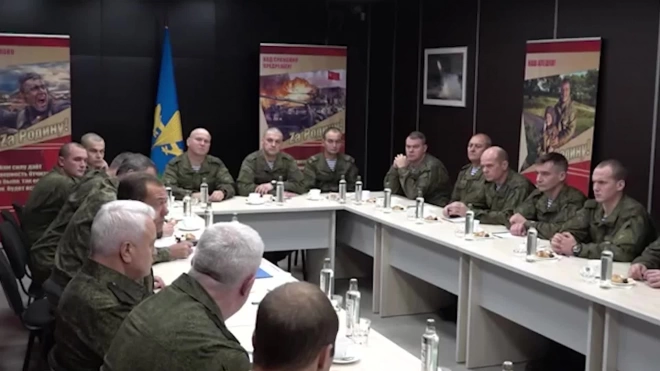 Медведев поддержал увеличение срока подготовки военных, где это возможно