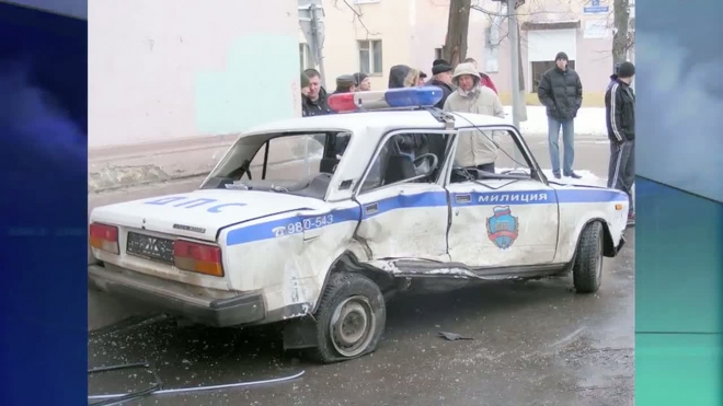 В Москве Ниссан на красный протаранил полицейское авто - один погиб, трое в реанимации