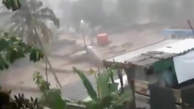 В Индонезии два человека погибли из-за наводнений