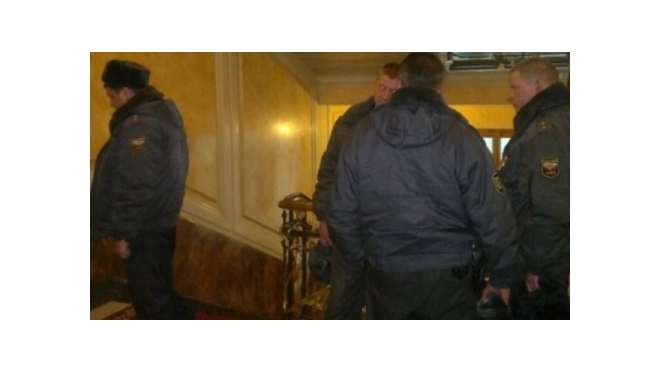 В номере петербургского хостела найдены трое мертвых мужчин