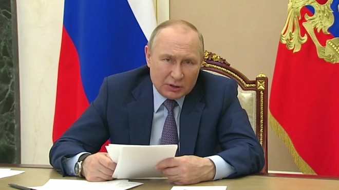 Путин призвал обращать хаотичные решения Запада на пользу России