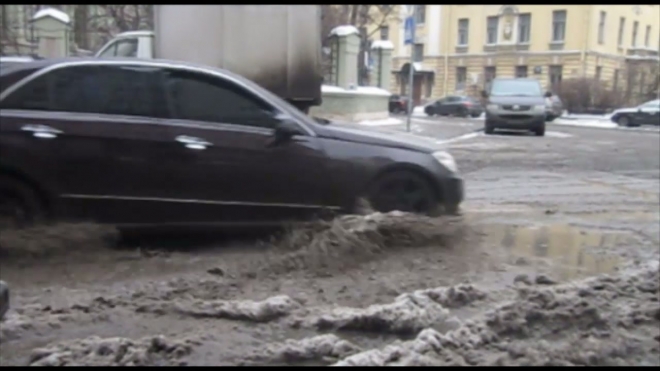 Вода пошла по Аптекарскому и улице Попова