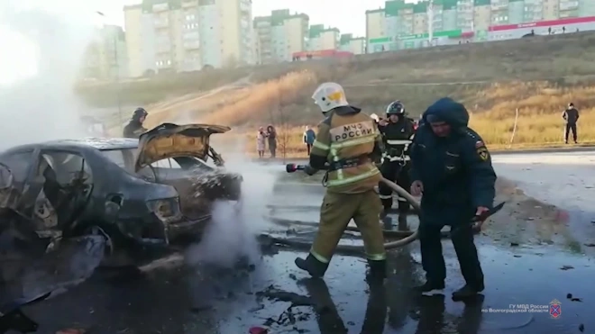 В Волгограде при возгорании четырех машин погиб ребенок