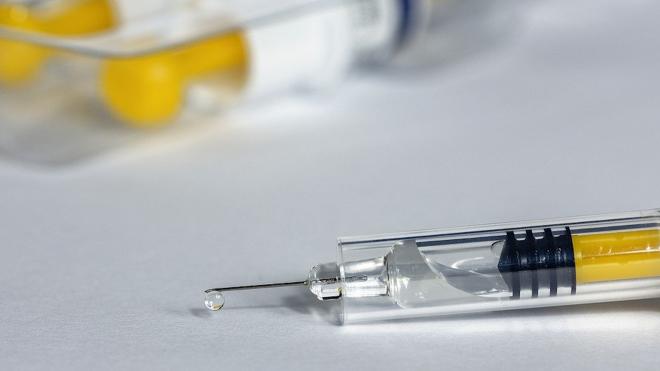 Петербург получит 4 667 доз вакцин от коронавируса