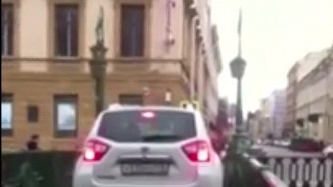 Автоледи прокатилась по Итальянскому мосту