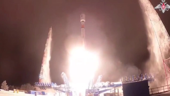 Ракета "Союз-2.1б" с космическими аппаратами стартовала с космодрома Плесецк