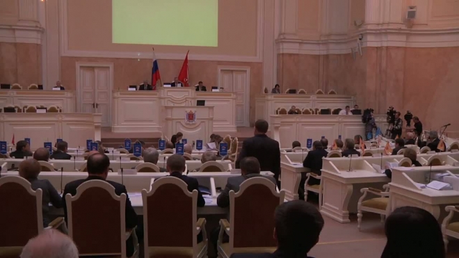 Петербургский парламент внес в повестку дня вопрос об отзыве Сергея Миронова