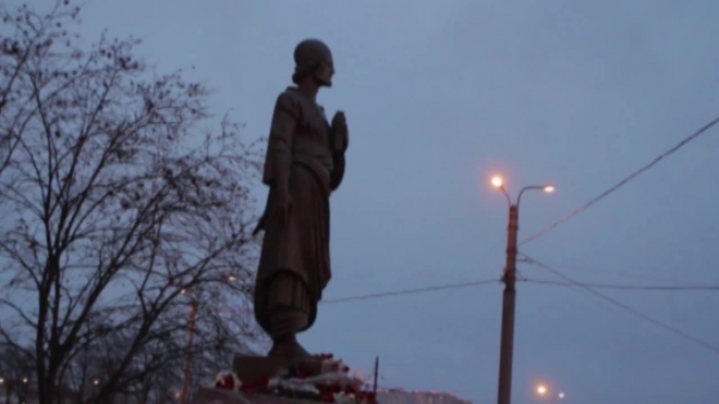 Видео: в Петербурге появился памятник грузинскому поэту Руставели