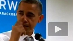 Президент Барак Обама прослезился, произнося речь