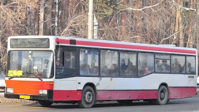 На Алтае ребенка в 36-градусный мороз бросили одного на дороге 