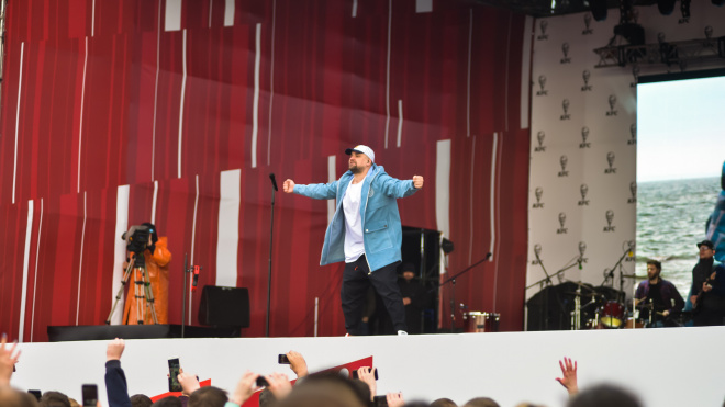 В Петербурге отгремел KFC BATTLE: Баста выступил в парке 300-летия