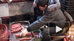 В Петербурге нелегальные мигранты наладили выпуск квашеной капусты и моркови