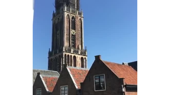В Нидерландах колокола собора исполнили хиты  DJ Avicii