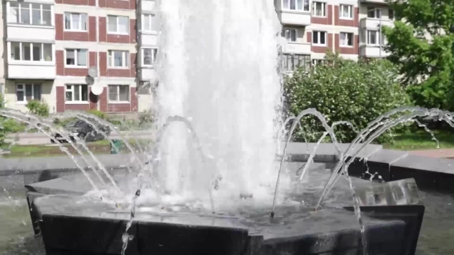 На улице Щербакова запустили восстановленный фонтан