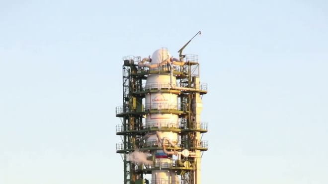 С космодрома Плесецк стартовала ракета "Союз"с навигационным спутником "Глонасс-М" 