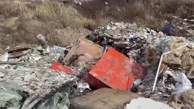 В Красноярске обнаружили контейнеры с химическими отходами