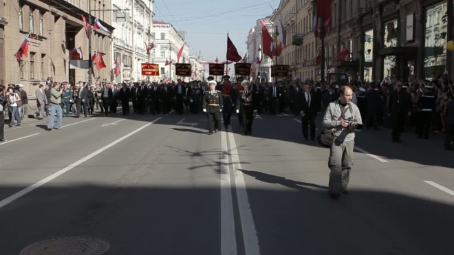 Петербург отмечает 9 мая. Шествие ветеранов и большой концерт на Дворцовой