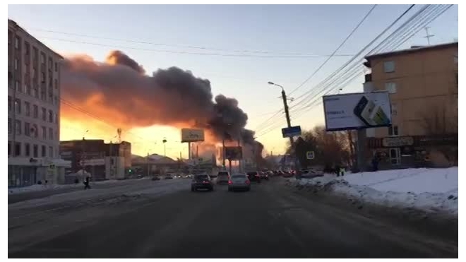 Появилось пугающее видео горящего троллейбуса в Челябинске