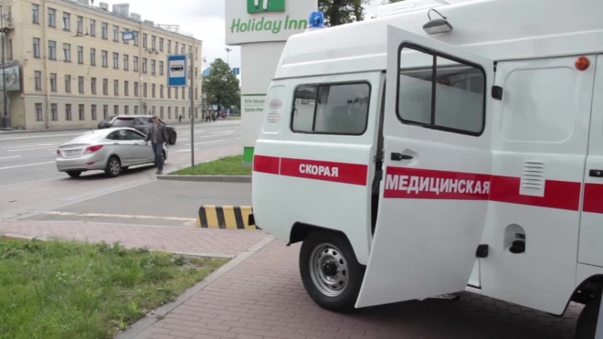 В Петербурге старушка вступила в бой с вооруженным грабителем и отбила свои сбережения