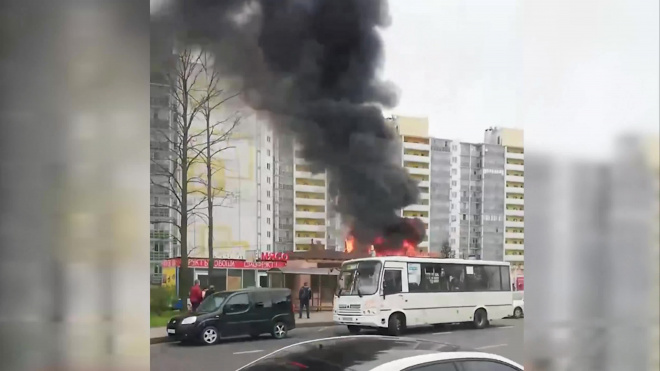 На Московском шоссе загорелась пекарня